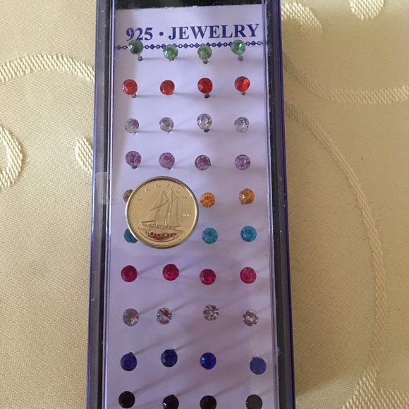 Tiny earrings - Assorted Synthetic stones 20 Pairs - Picture 1 of 4